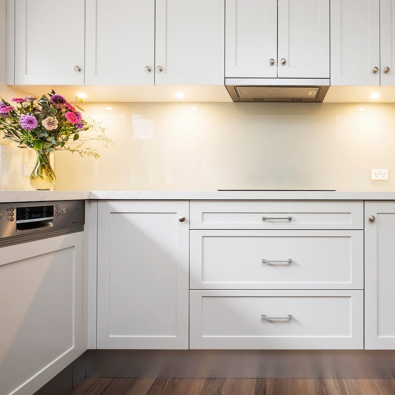 U-förmiger weißer Kern Shaker Lacquer Kitchen Cabinetss 18mm HMR MDF