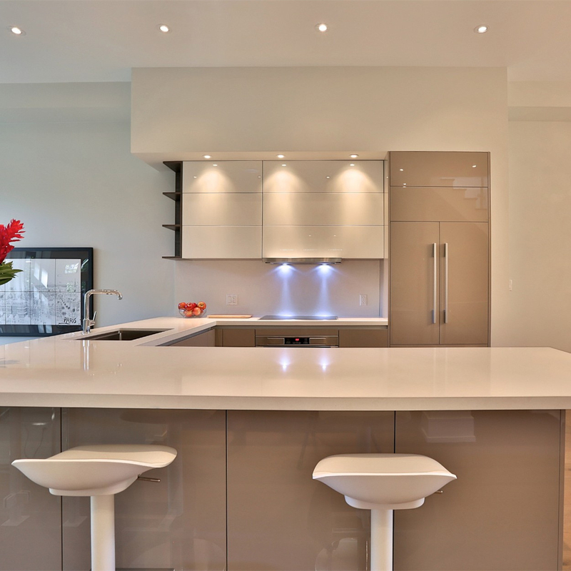 U formen Hochglanz-Weiß und hängenden Küchenschrank Grey Lacquer Kitchen Furniture Walls mit Handless Entwurf