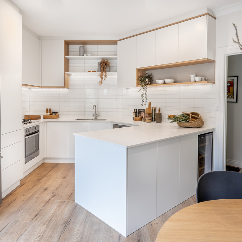 U formen Matte White Melamine Small Modular-Küchenschränke mit Handless Entwurf für Wohnung